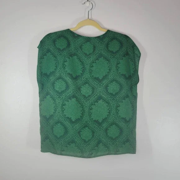 CAbi Women's Green With Envy Cap Sleeve Yellow Floral Top Blouse Size Small - Picture 3 of 5